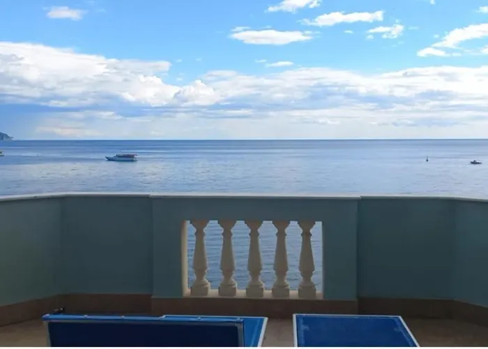 Гостевой дом La Terrazza Sul Mare 3*