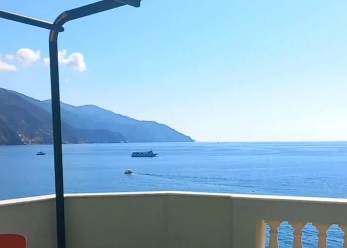 Гостевой дом La Terrazza Sul Mare Монтероссо-аль-Маре