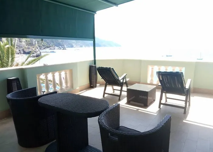 La Terrazza Sul Mare 게스트하우스 몬테로소 알 마레