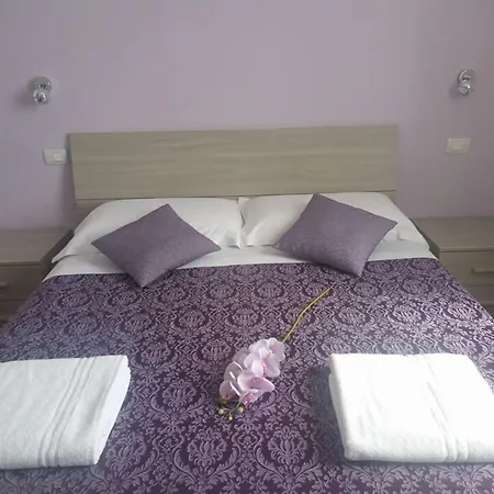 Konukevi La Terrazza Sul Mare 3*