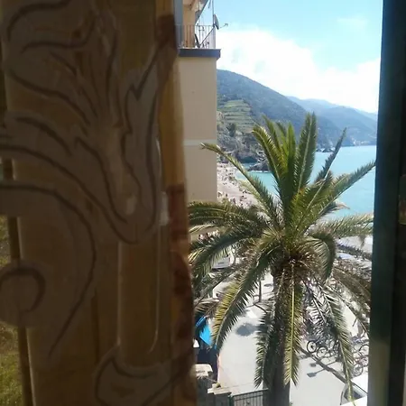 Konukevi La Terrazza Sul Mare